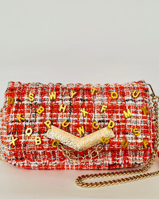 Tweed Crossbody Bag with Gold Details – Classic Elegance